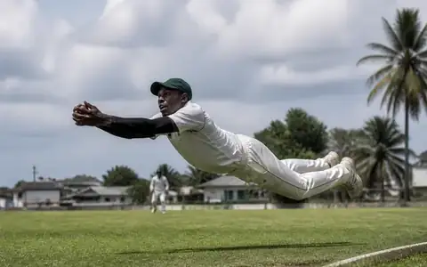 Cricket match moment 3