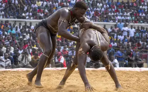 Wrestling match moment 2